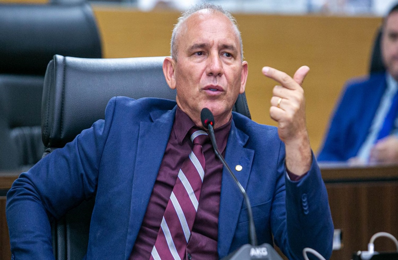 Ezequiel Neiva assegura recurso para aquisição de camionete para Secretaria de Obras de Alto Alegre dos Parecis