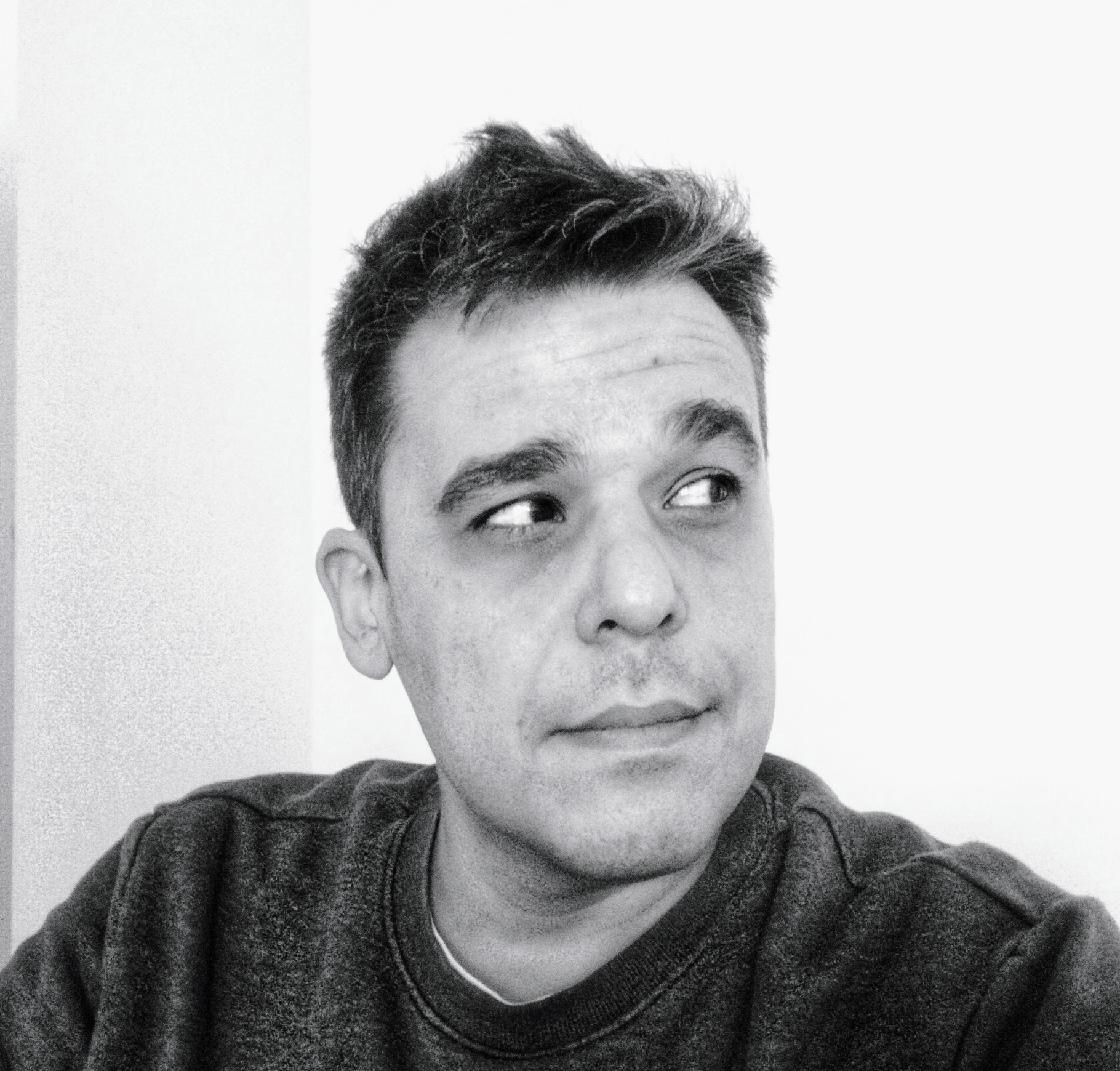 Portrait of Mihnea Dumitru, co-founder and president of Asociația Curaj Înainte
