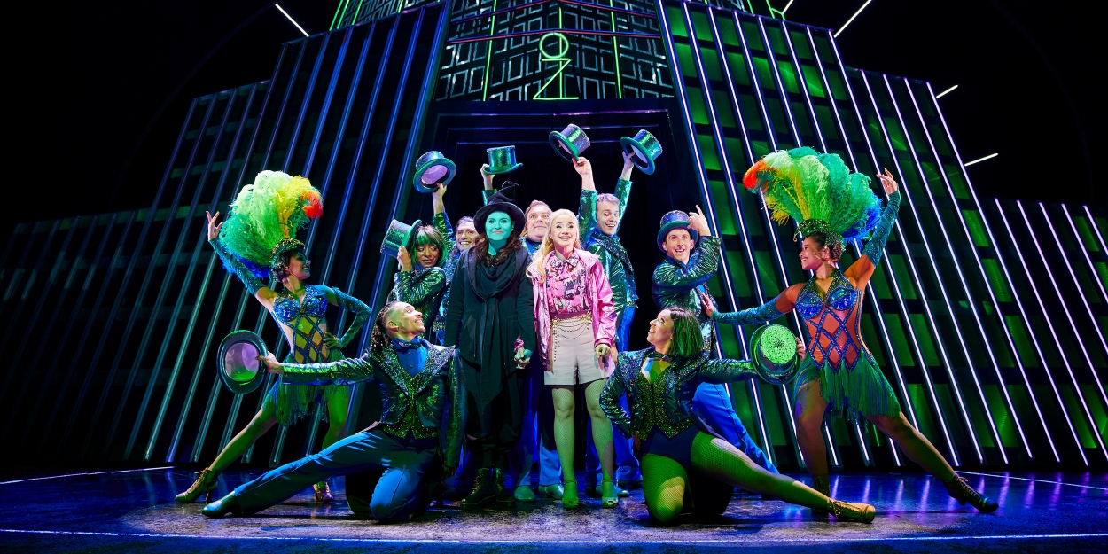 https://cloudimages.broadwayworld.com/columnpiccloud/1250-ef22b291ec6a9a0fb607106029c2f993.jpg