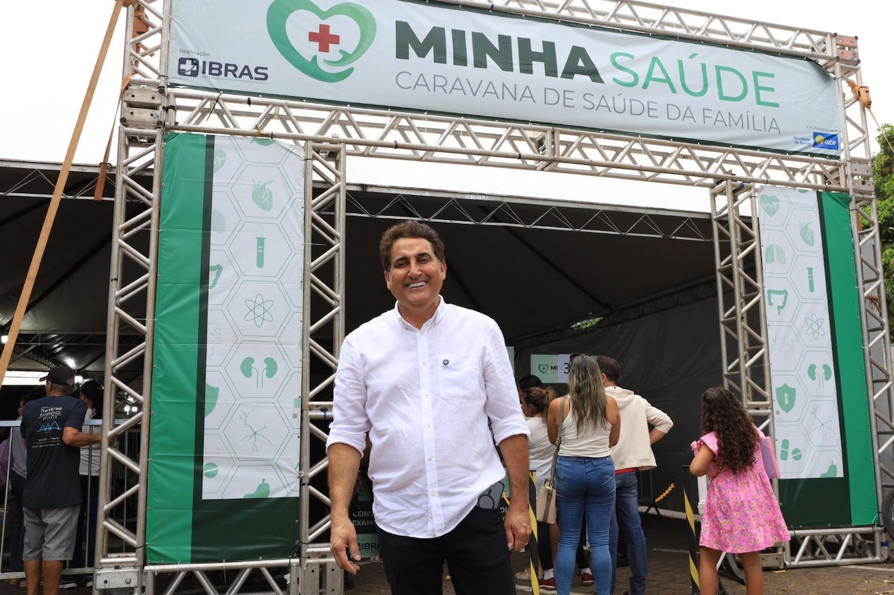 Enquanto o Máximo do DF é reconhecido pelo compromisso com a saúde, o Máximo, de RO, que é médico, só cuida das redes sociais