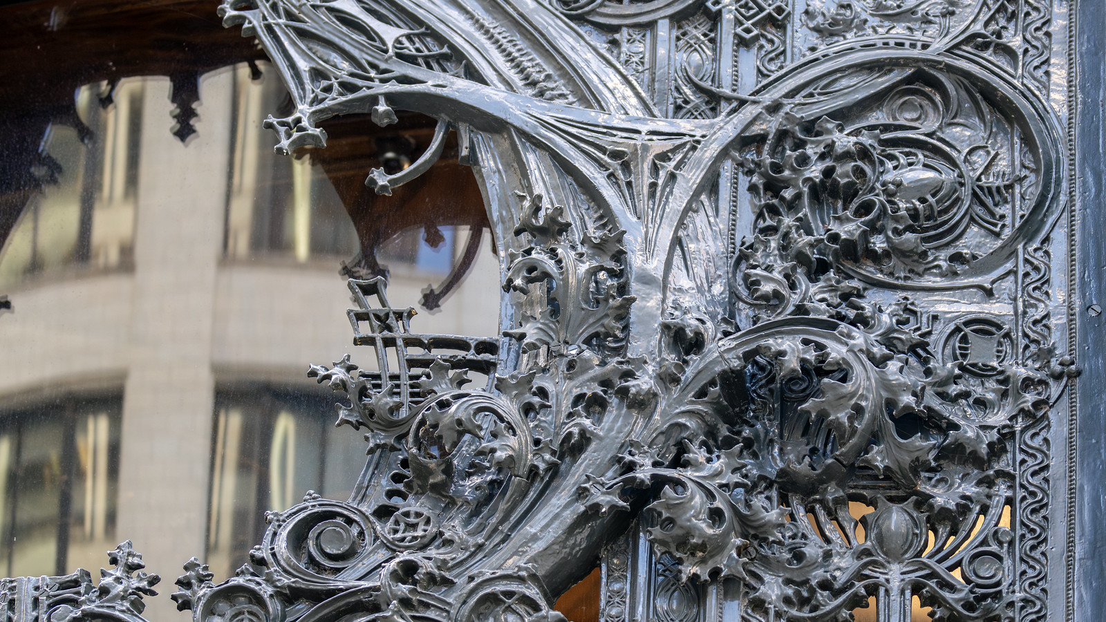 When Form Meets Function: Designing Buildings That Inspire and Work