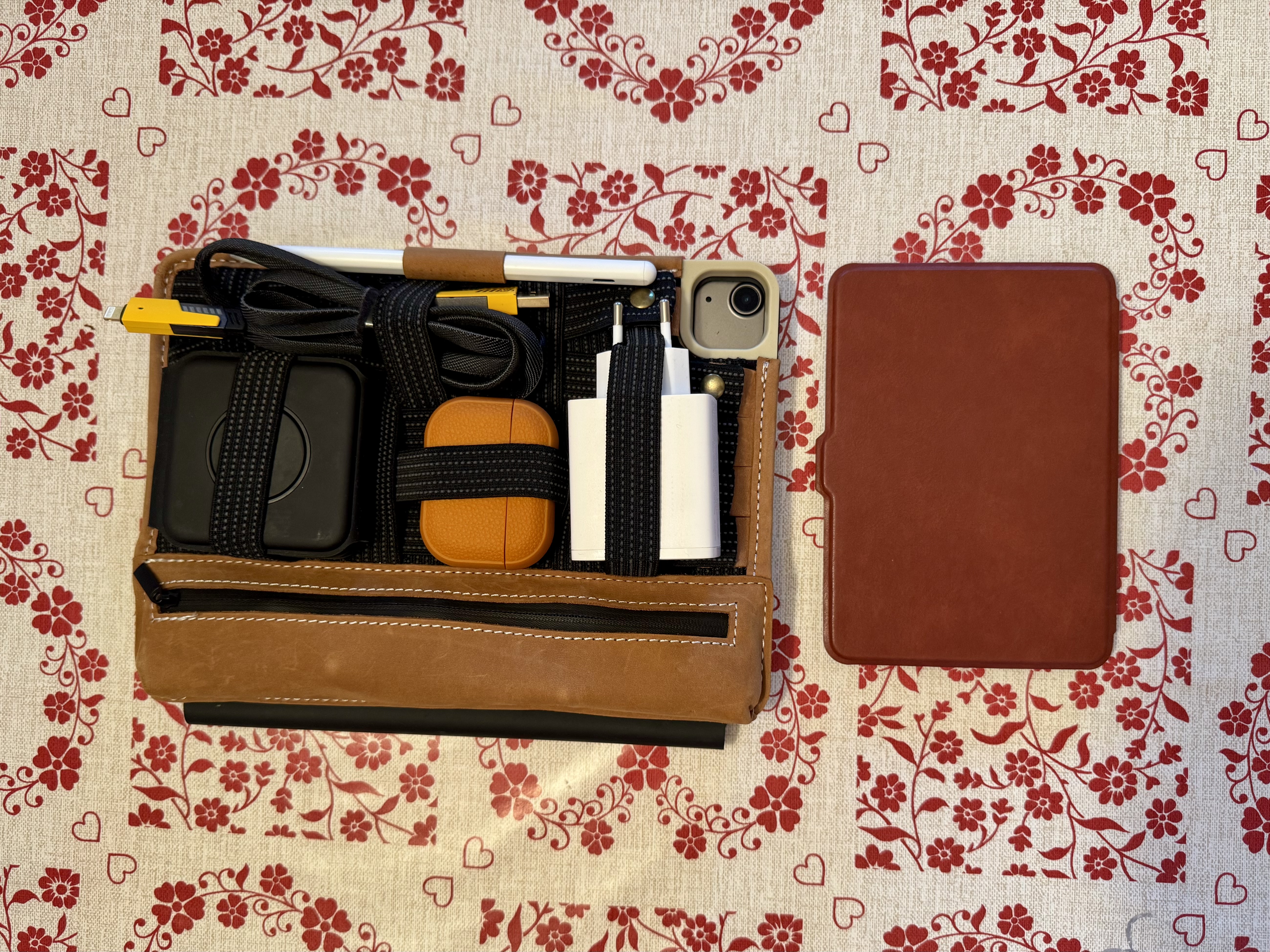 Minimal Tech Travel Setup