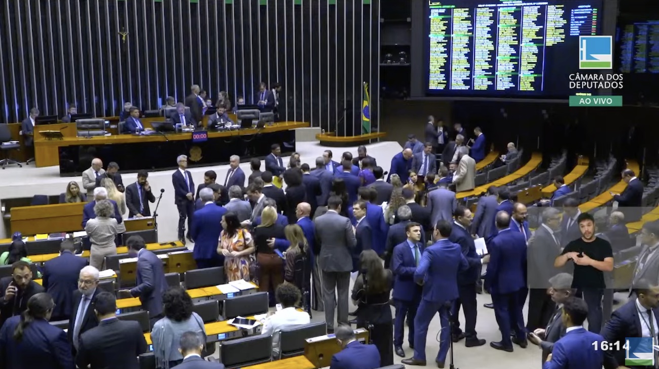 ATENÇÃO: Câmara aprova projeto que regulamenta a reforma tributária; SIGA AO VIVO