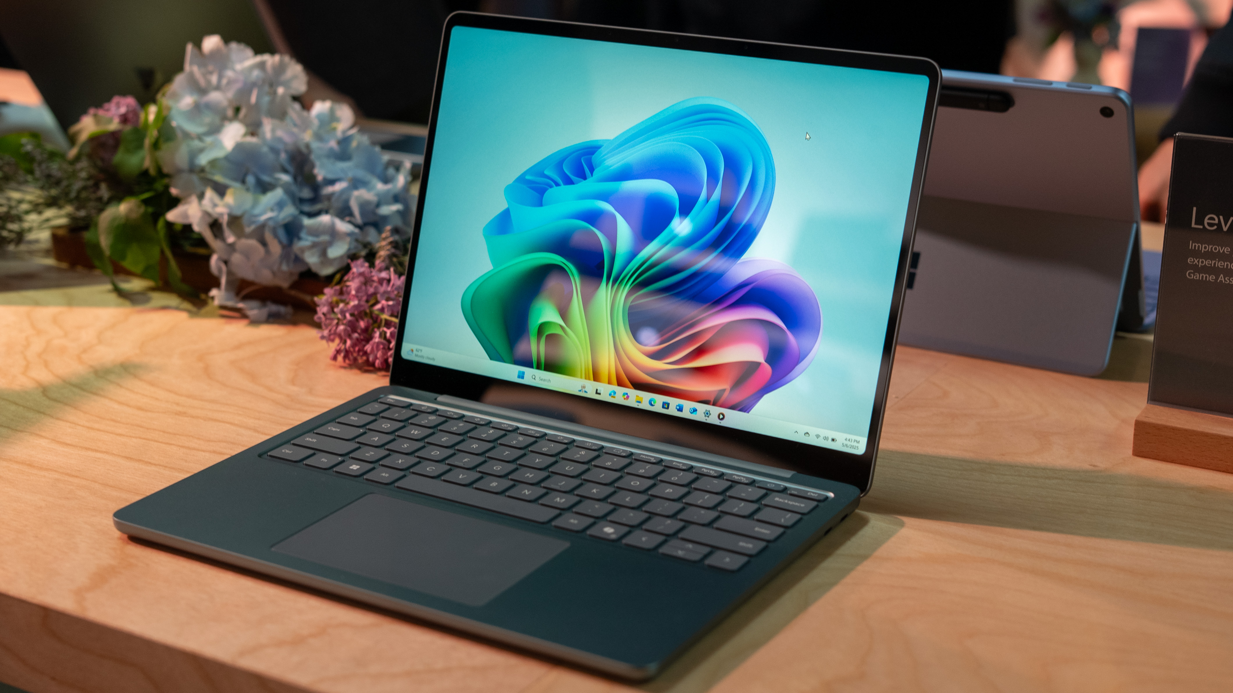 Surface Pro Entry Microsoft Surface Laptop hands-on review: all the AI you need in a $899 ...