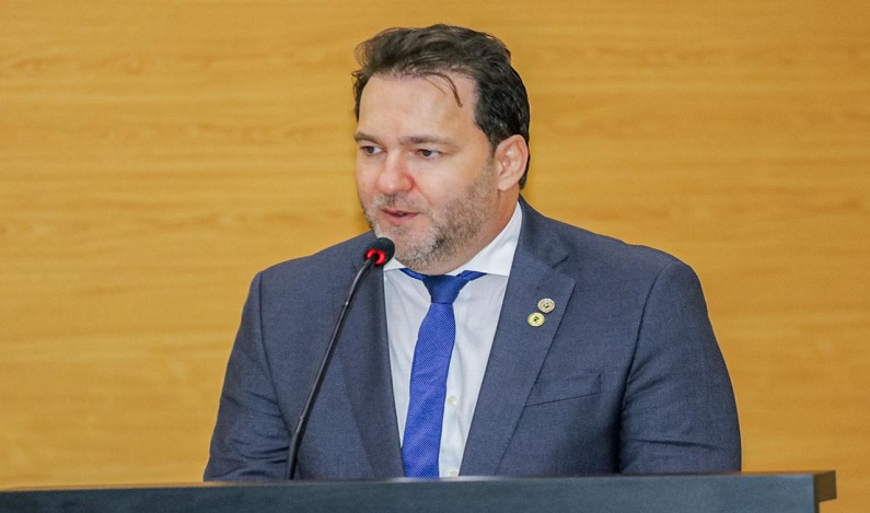 Alex Redano indica mutirão para emissão de documento de identidade em Ariquemes