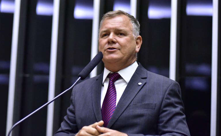 Projeto de Mosquini torna crime hediondo roubo em residência com ameaça a vítimas