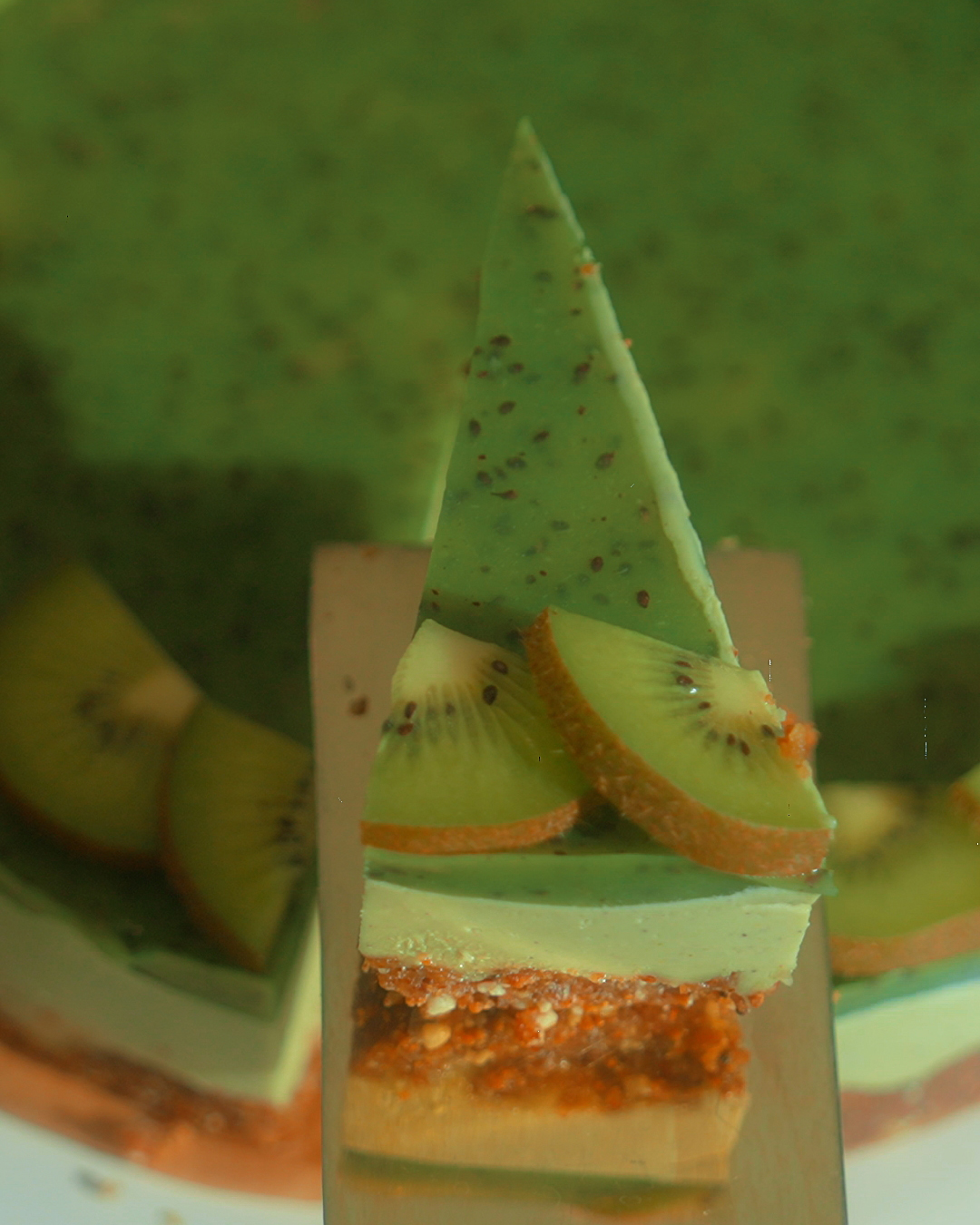 Kiwi Vegan Cheesecake - by solmaz saberi - SOLSNACK
