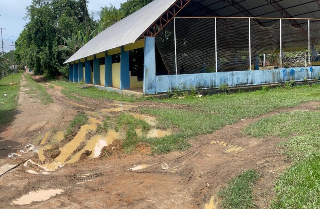 Alex Redano indica reforma urgente da quadra da Escola General Osório, em Porto Velho