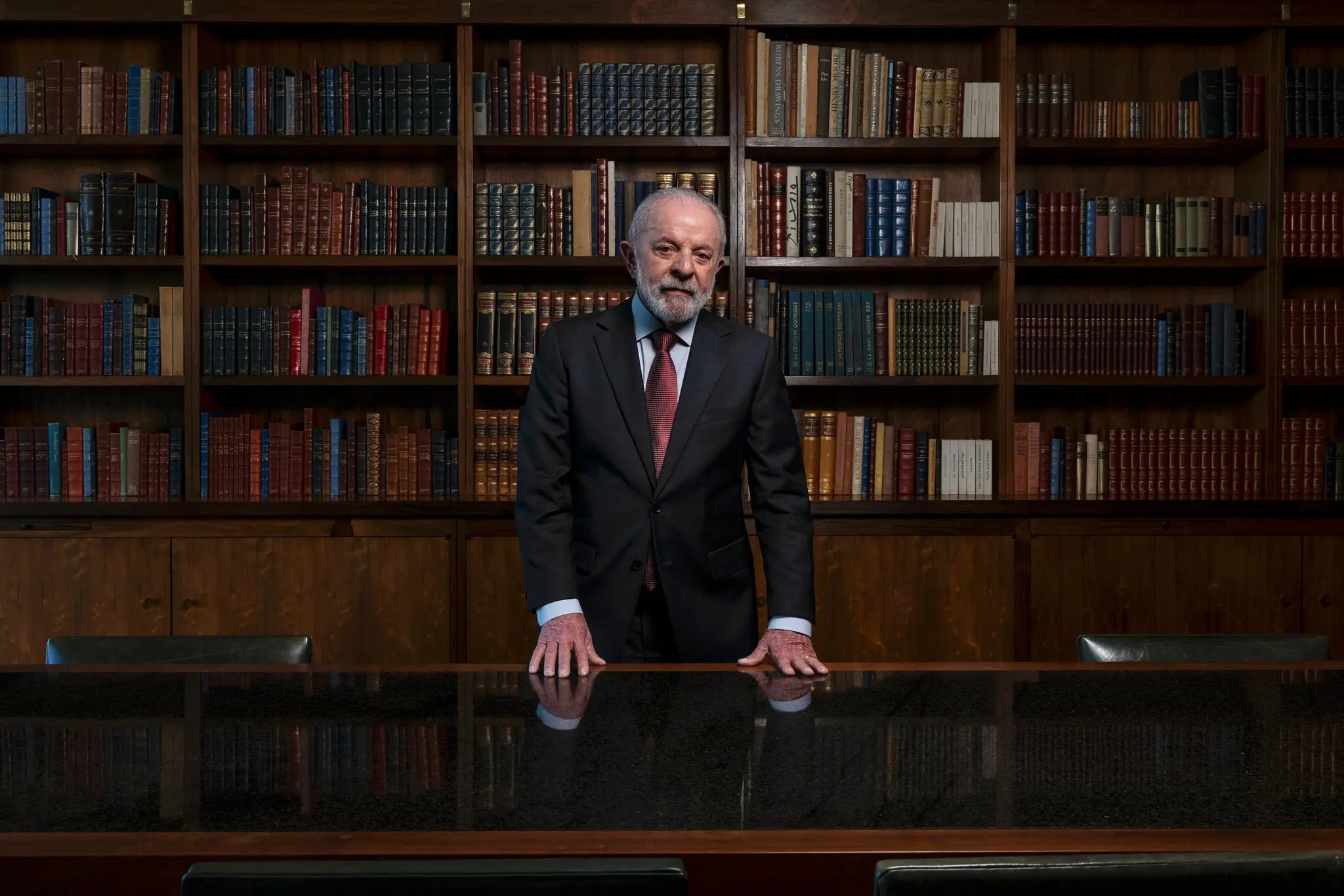 Brasil não aceitará ordens dos EUA em meio a ameaças de tarifas, diz Lula ao NYT