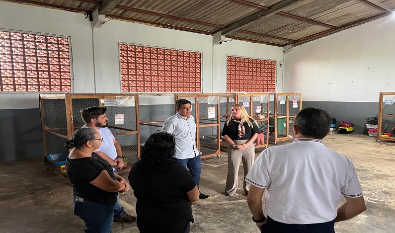 Ieda Chaves garante apoio à Associação Vira Lata Vira Amor de Cacoal