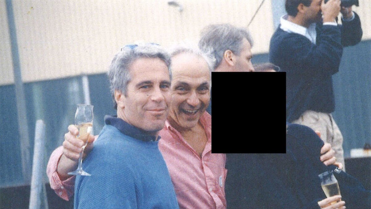 Published photograph of Leslie Wexner with Jeffrey Epstein, cited in the investigation