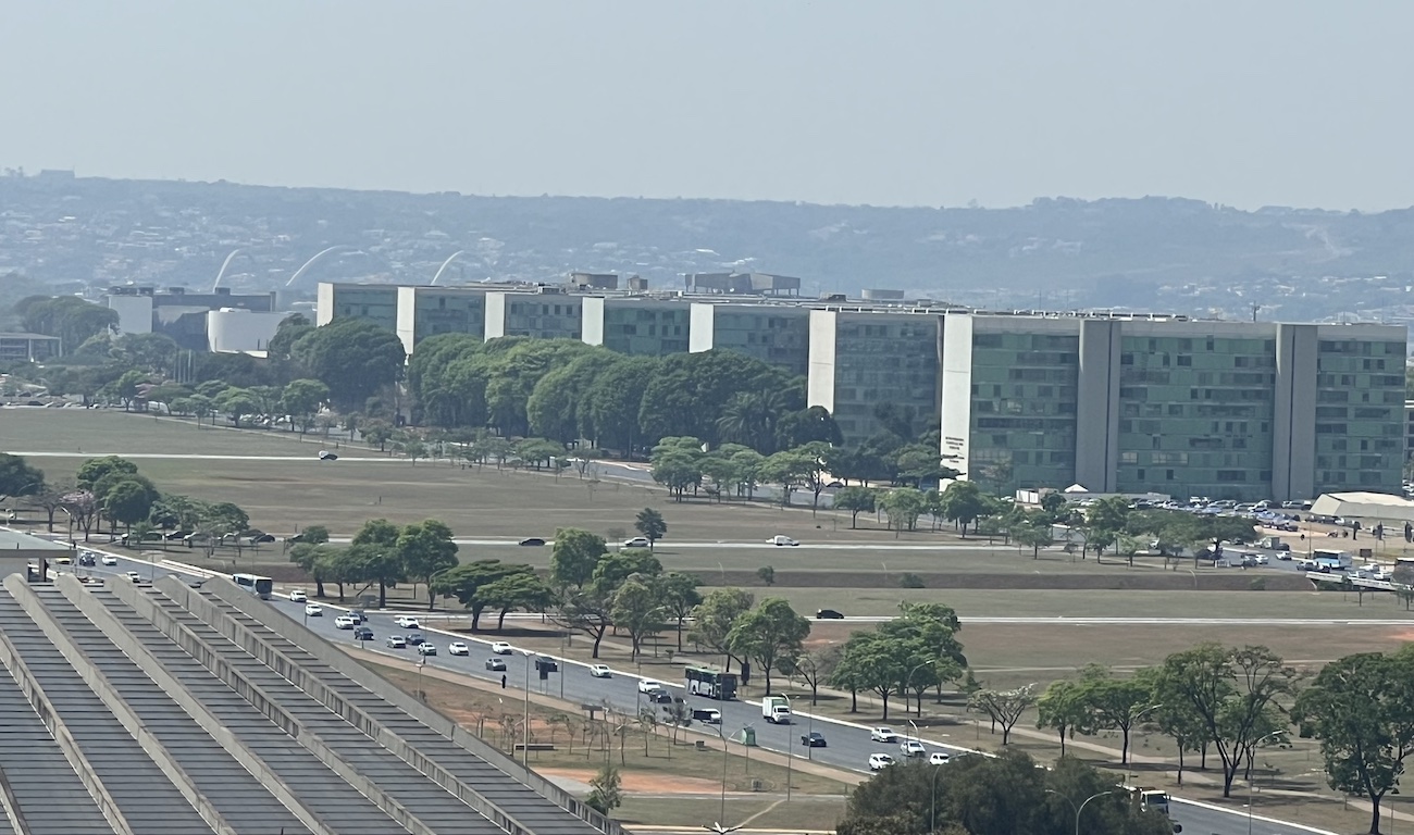 MEC proíbe EAD em medicina e direito