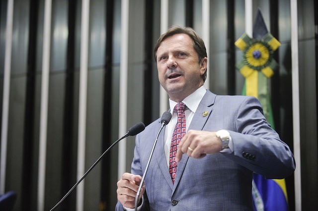 Justiça absolve Acir Gurgacz de acusação de improbidade administrativa em Rondônia