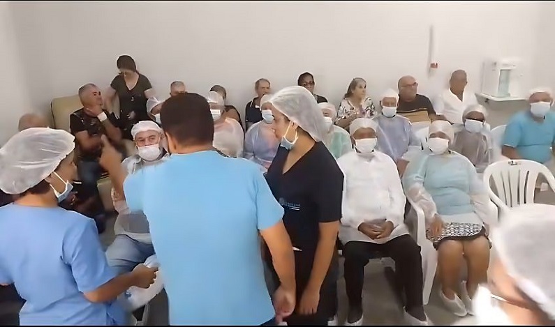 Quase mil cirurgias oftalmológicas realizadas com investimento de R$ 4 milhões do deputado Ezequiel Neiva