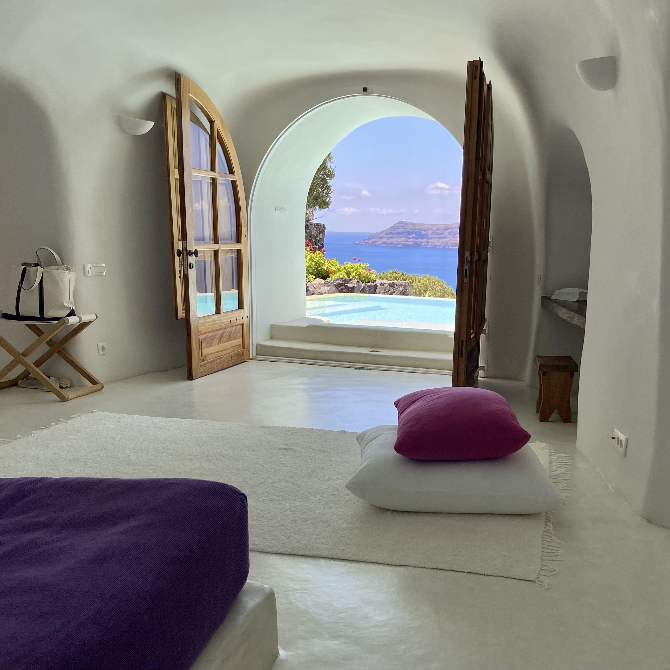 Trending in my DMs: Car-Free Coastal Getaways in Greece, Italy & France