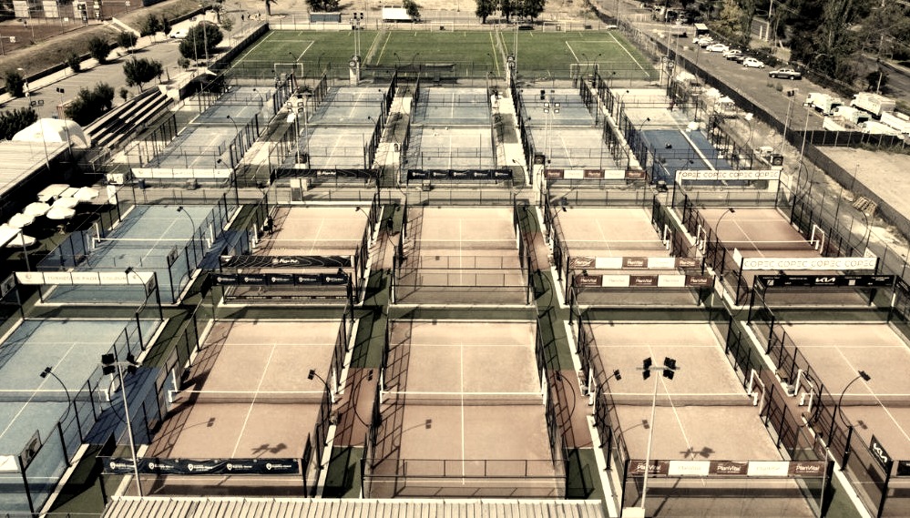Padel courts at Ciudad Deportiva USS in Las Condes, Chile