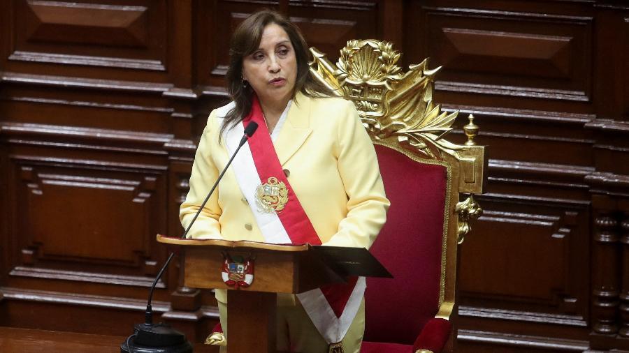 Congresso do Peru derruba presidente Dina Boluarte que havia dado golpe em Castillo; José Jerí assume