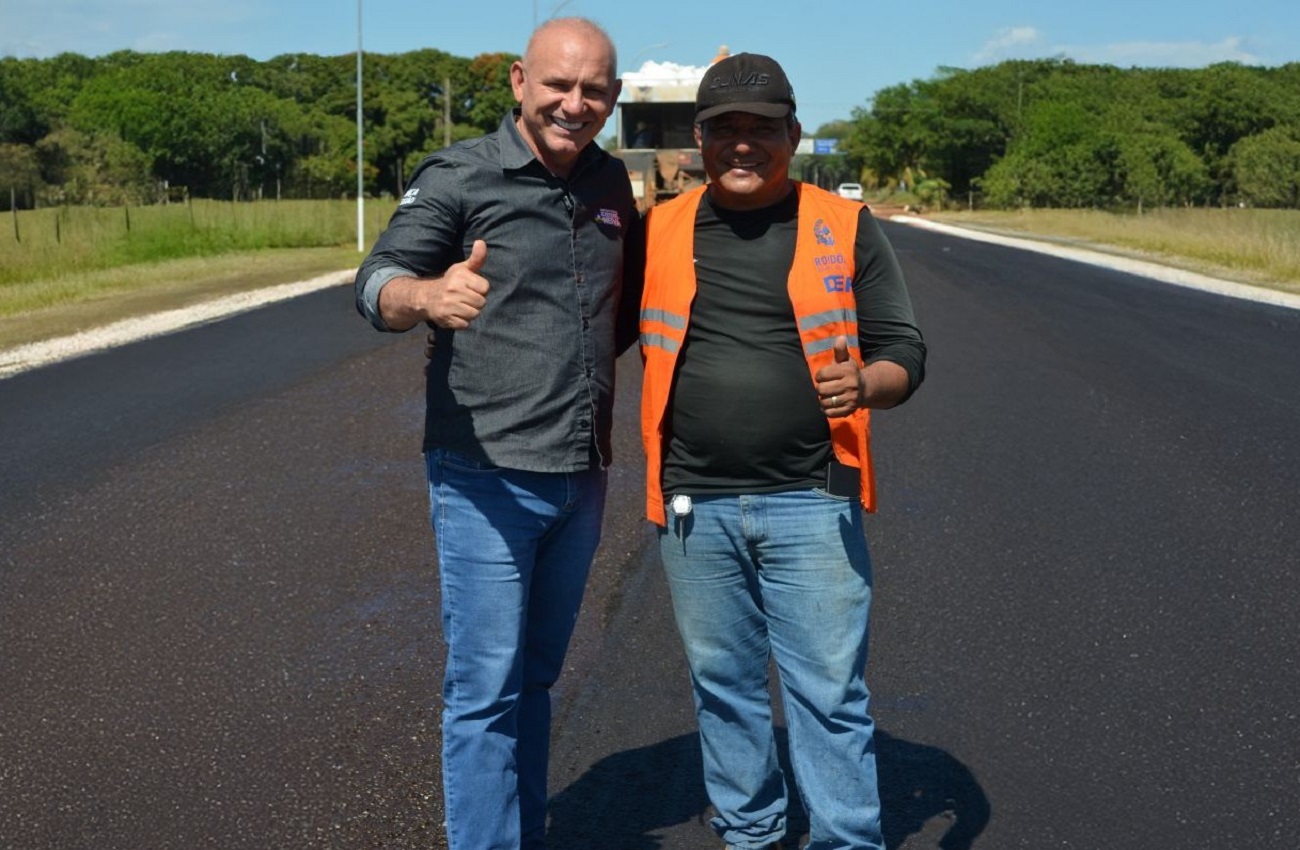 Deputado Ezequiel Neiva vistoria obras de recuperação da RO-370, em Corumbiara