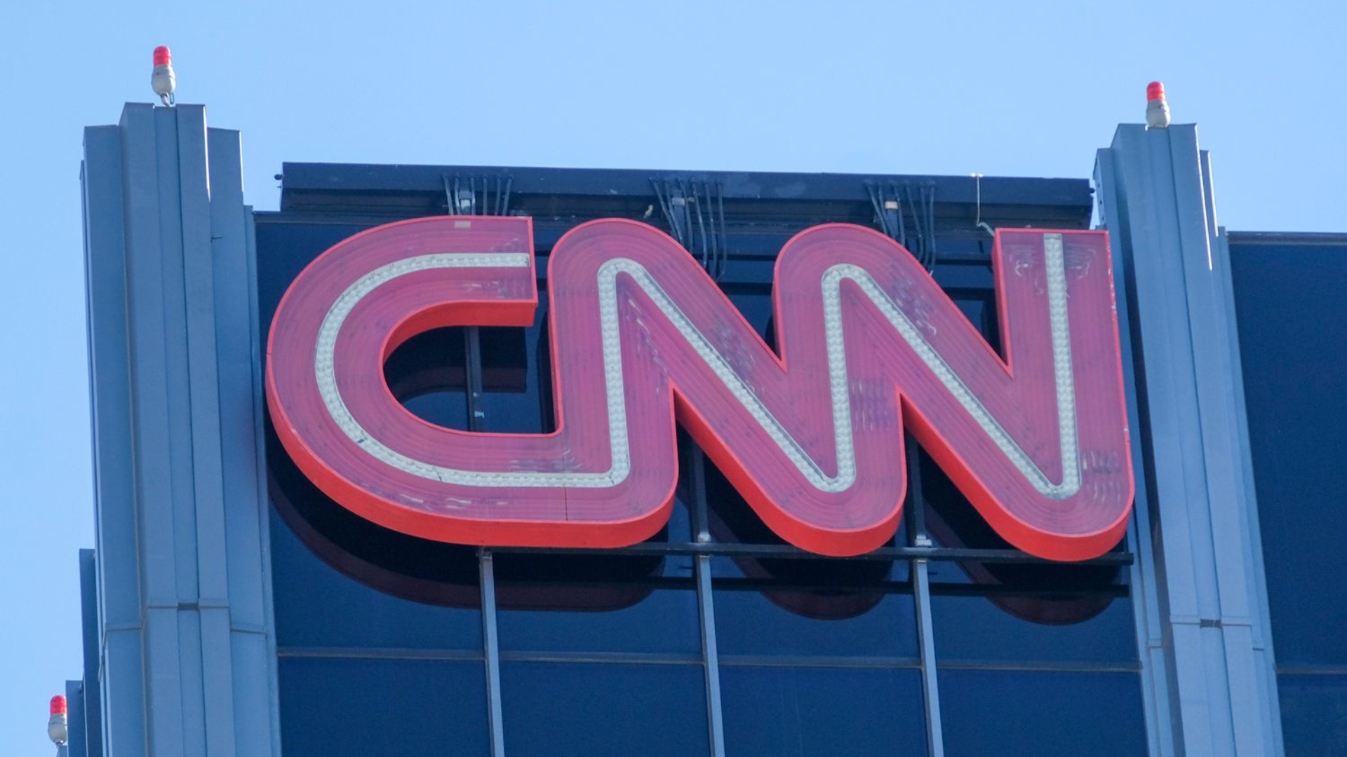 CNN Launches New Show To Try And Improve Ratings: The Roe Jogan Exposure