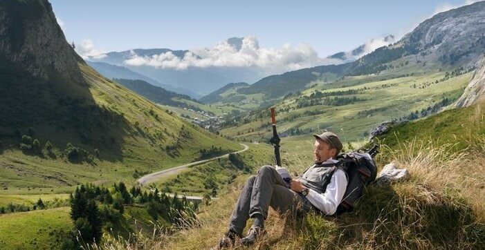 Sur les chemins noirs: Sylvain Tesson baroudeur en France profonde