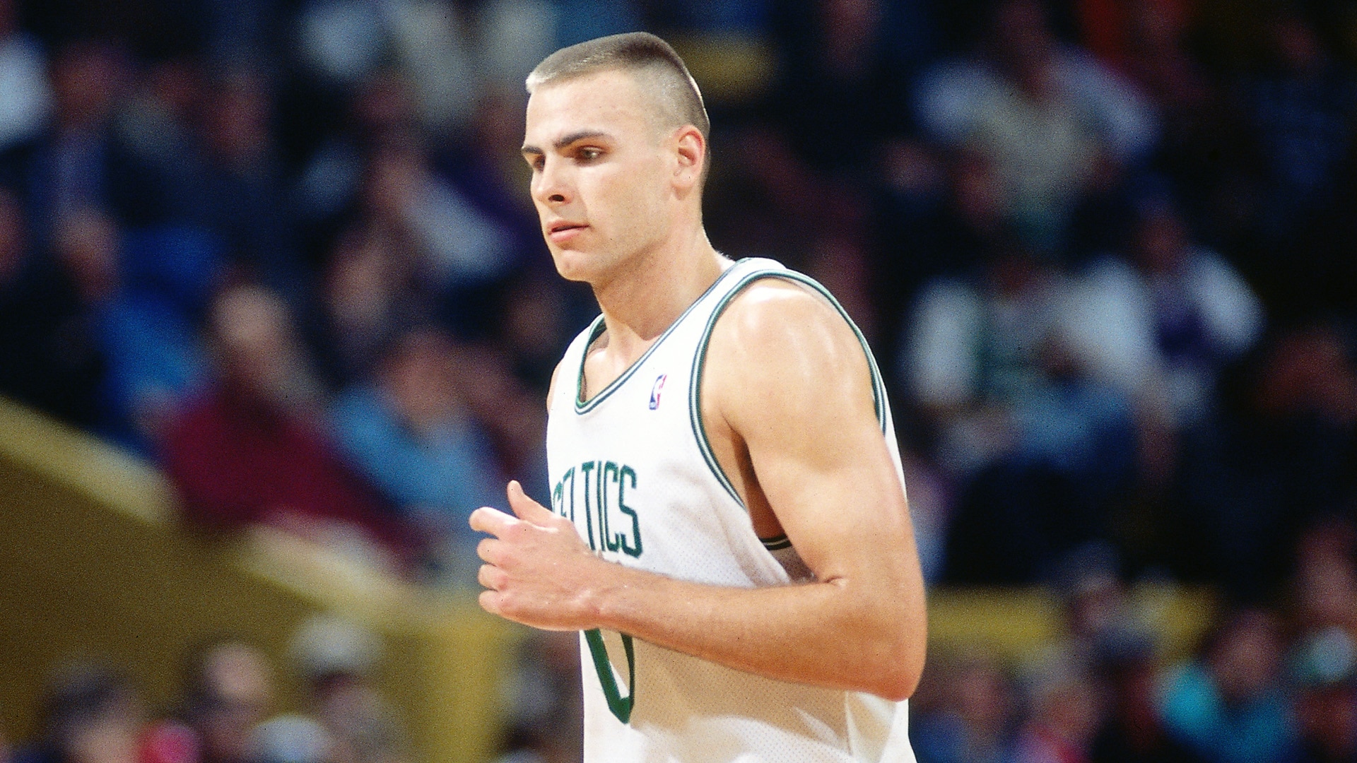 NBA great Eric Montross has cancer; NFL tight end Foster Moreau has