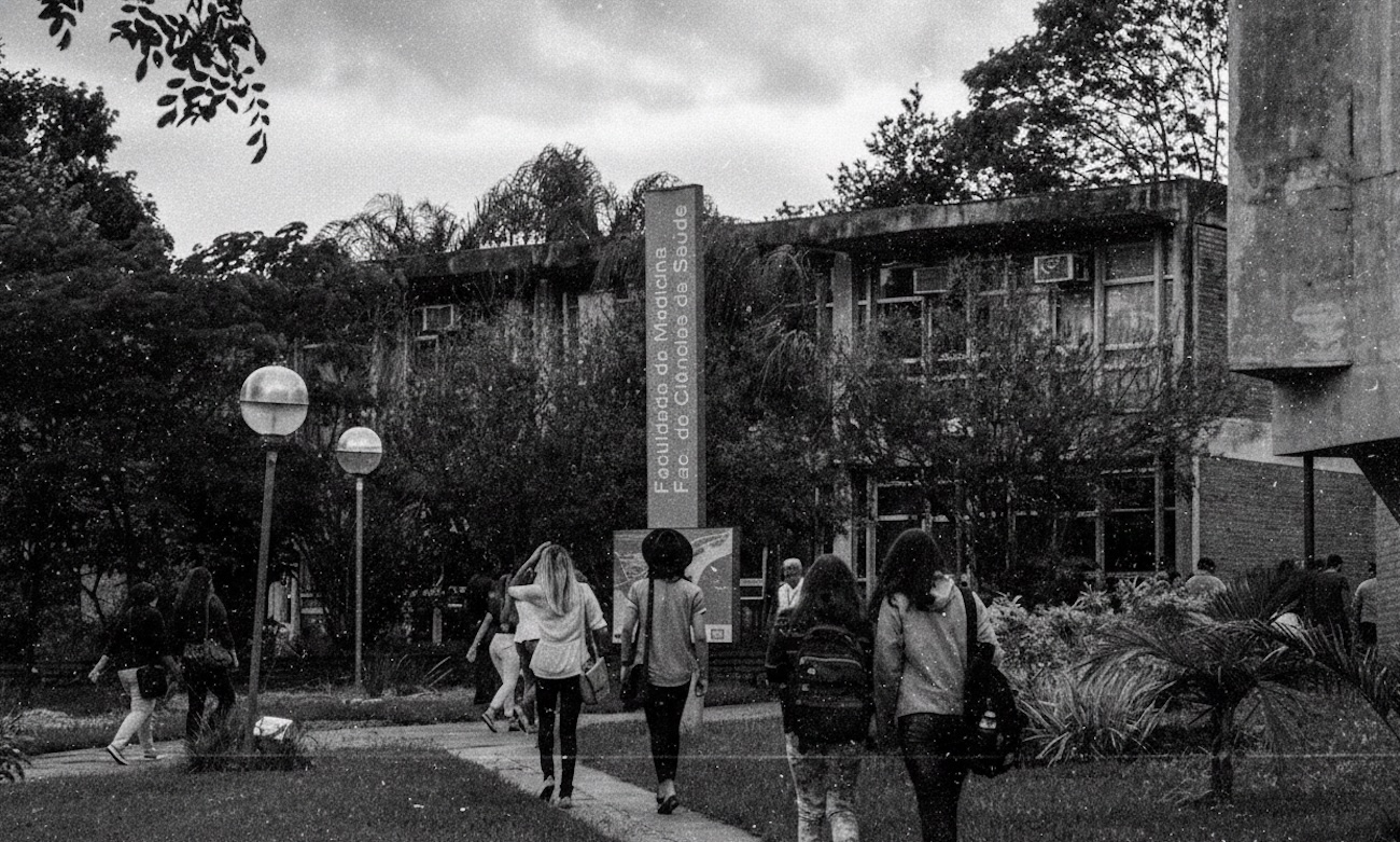 Projeto no Senado propõe “OAB da Medicina” enquanto resultados do Enamed reacendem debate sobre qualidade da formação médica