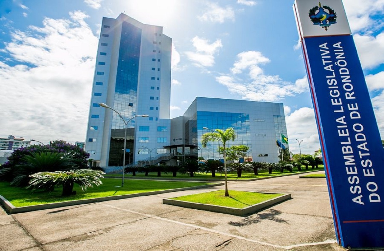 Alan Queiroz solicita sessão solene em homenagem ao superintendente de turismo Gilvan José Pereira Junior