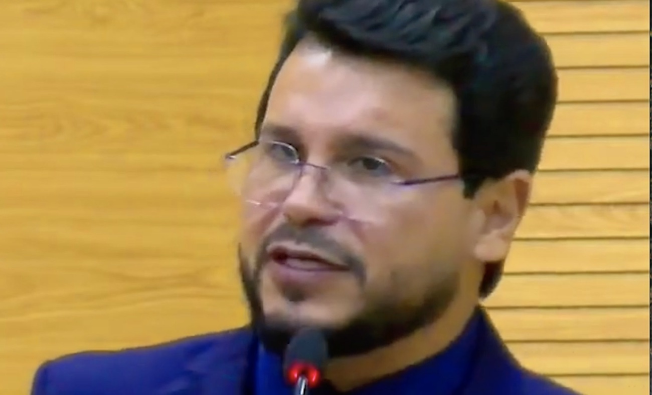 Marcelo Cruz cobra do governo compra do hospital e faz alerta contra 'atravessadores'