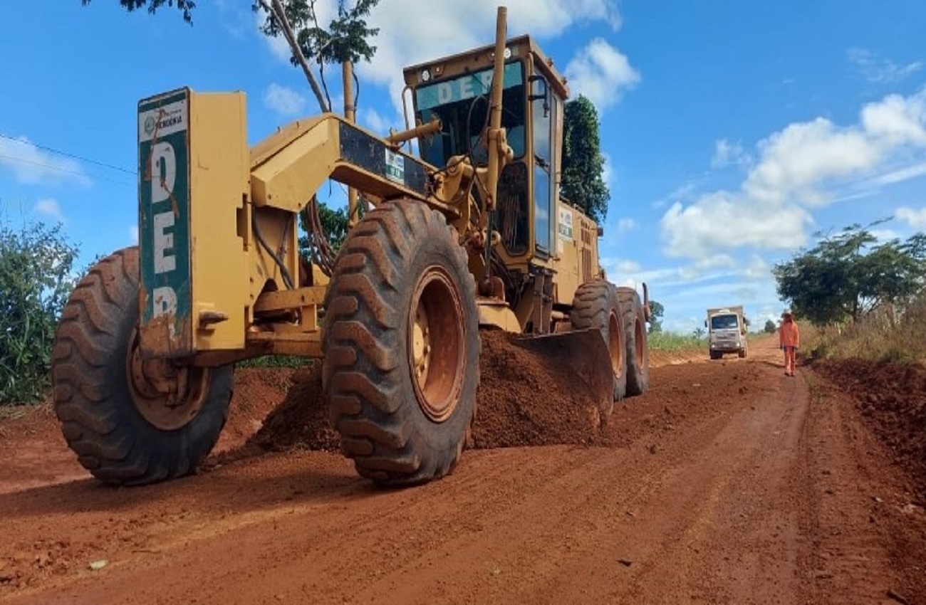 Deputado Alex Redano garante R$ 2,9 milhões para recuperação de estradas em São Francisco do Guaporé