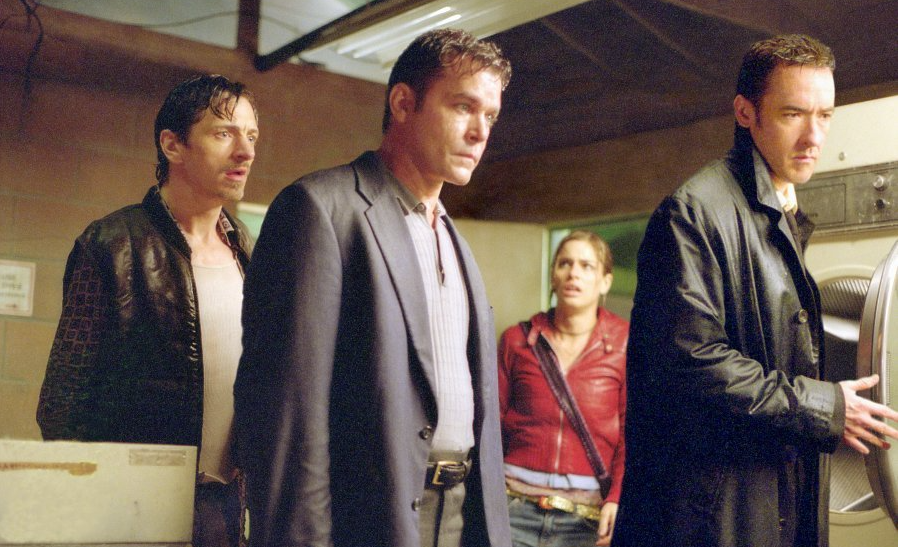 Filmden bu karede soldan sağa: John Hawkes, rahmetli Ray Liotta, Amanda Peet ve John Cusack.