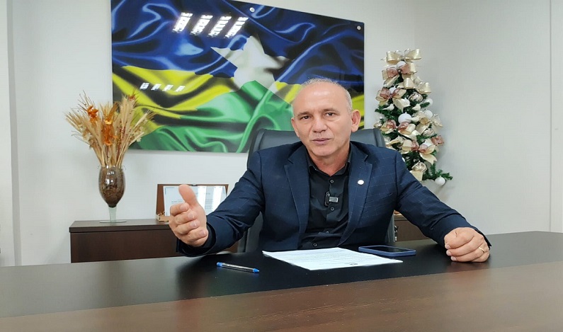 Ezequiel Neiva assegura quase R$ 1,6 milhão de investimento para a Educação em Cacoal