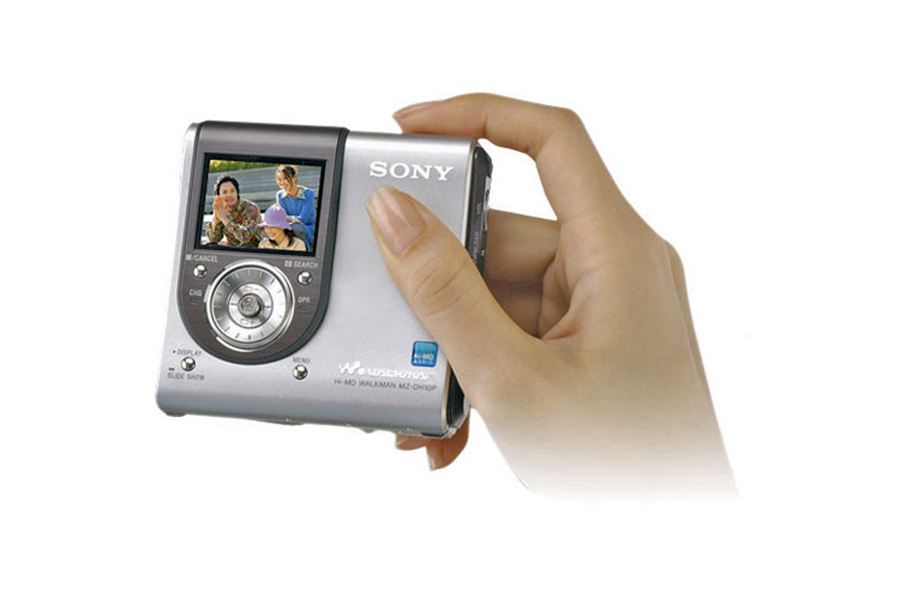SONY Hi-MD WALKMAN MZ-DH10P 本体 The Walkman With a Camera - by ObsoleteSony