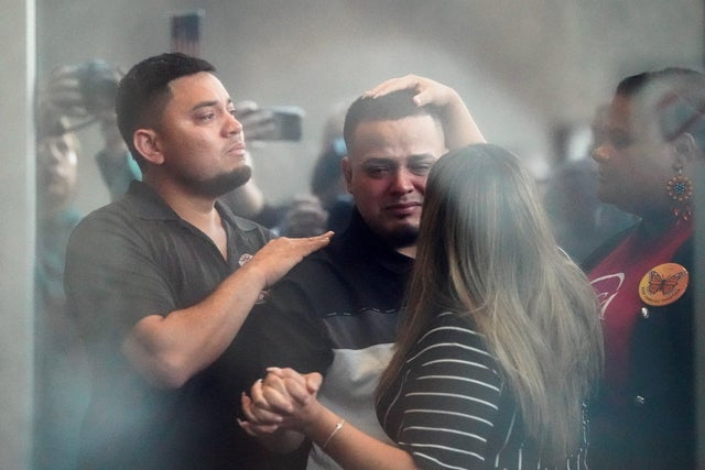 Kilmar Abrego Garcia taken into ICE custody, facing deportation to Uganda - CBS News