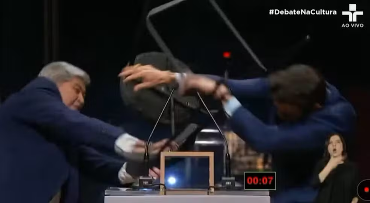 Internet reage com sentimento de felicidade à cadeirada de Datena em Pablo Marçal durante debate na TV Cultura