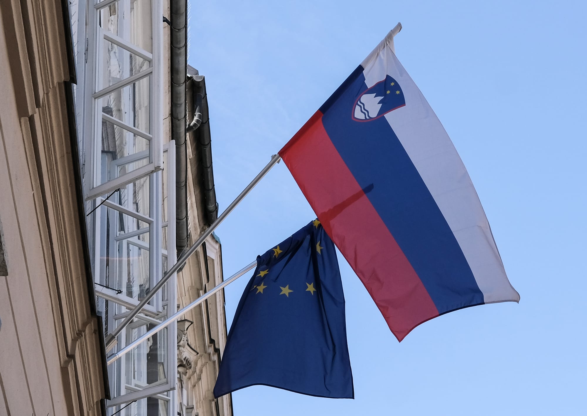 Slovenija sprožila razpravo o referendumu o porabi za obrambo, kar je povzročilo razpoko v zavezništvu NATO