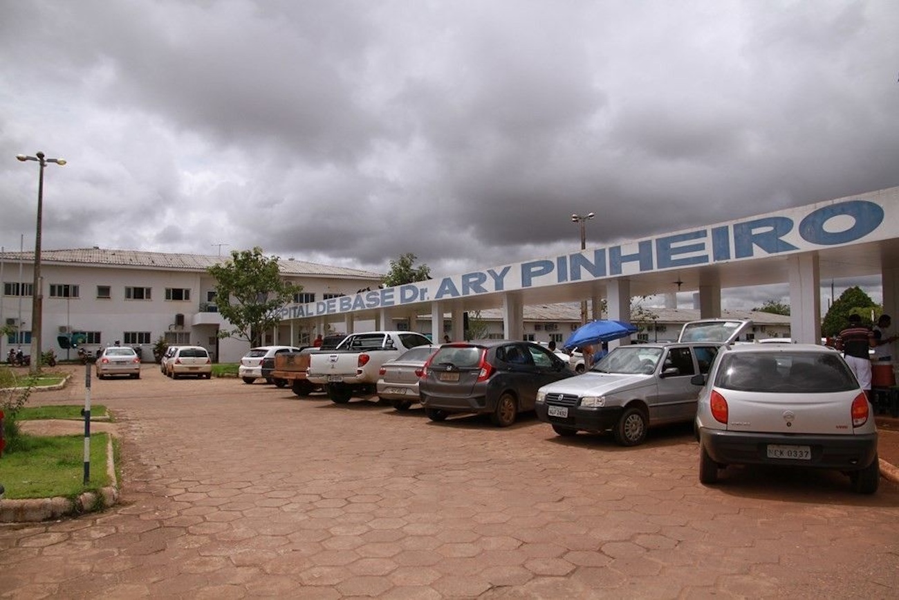 Marmita com parafuso choca em Porto Velho: descaso no Hospital Dr. Ary Pinheiro revolta população