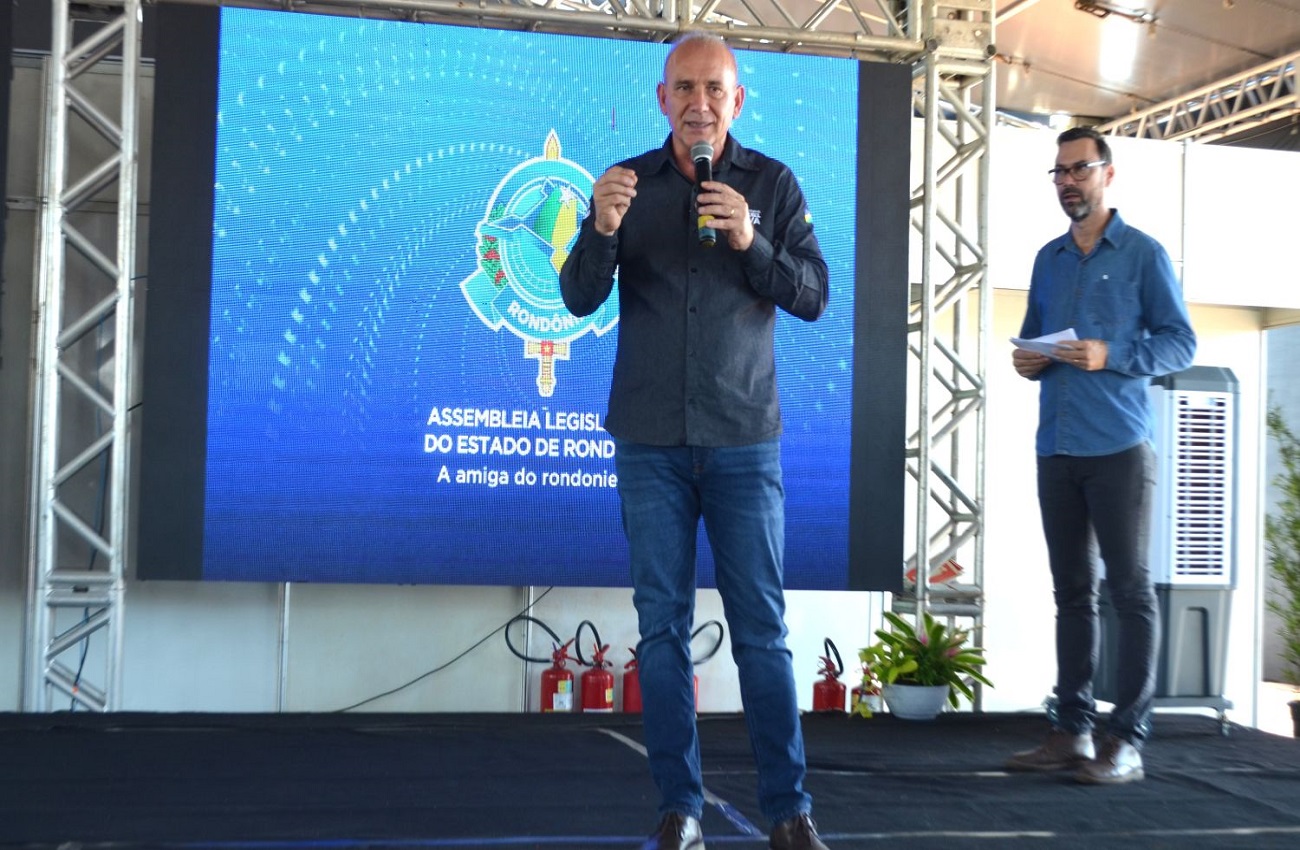 Ezequiel Neiva reforça compromisso com o agronegócio na abertura da Agrocom