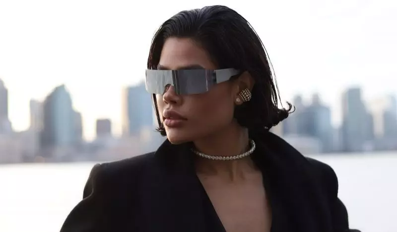 Modelo brasileira é encontrada morta em marina de Miami após festa em iate