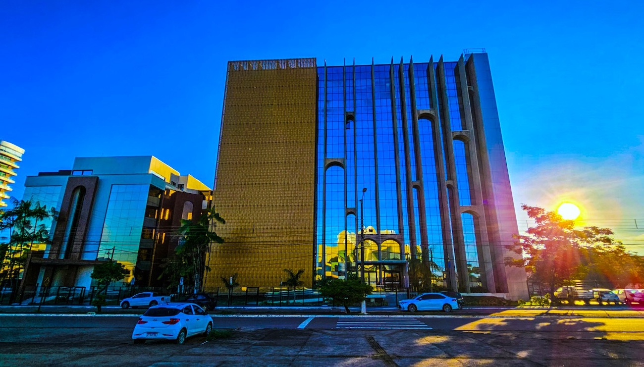 TCE-RO analisa possíveis irregularidades em licitação milionária do Detran para mobiliário