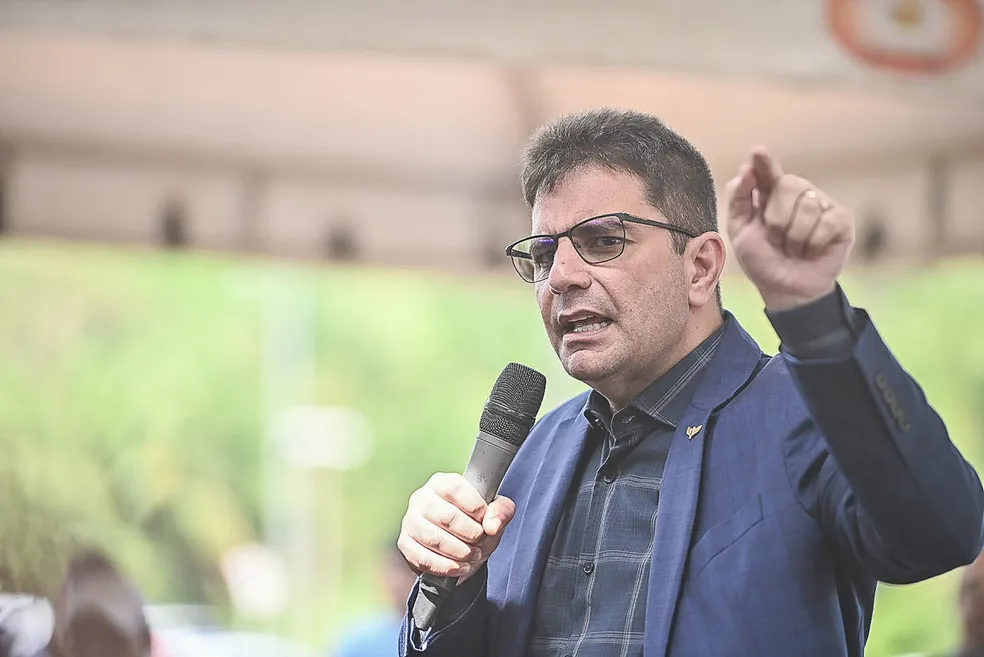 Gilmar Mendes suspende julgamento de Gladson Cameli no STJ e determina apresentação de documentos pela PF e Coaf