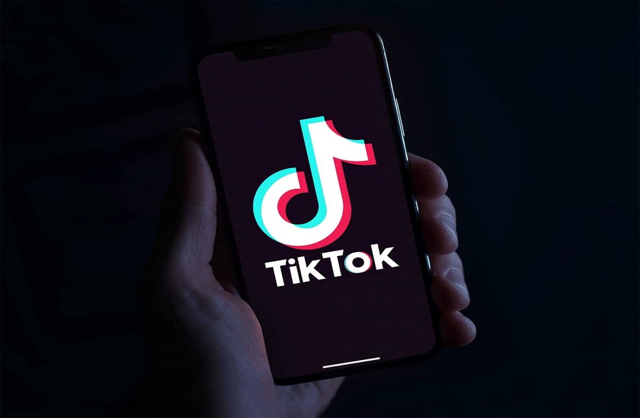 Juiz mantém exclusão de advogado do TikTok por vídeos de teor nazista