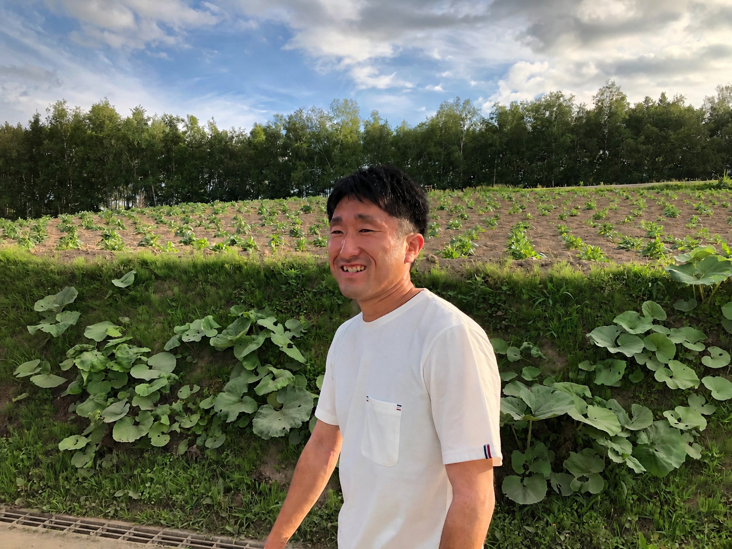 Hiroki na fazenda em Hokkaido (foto: OpenAI / ChatGPT for Pros)