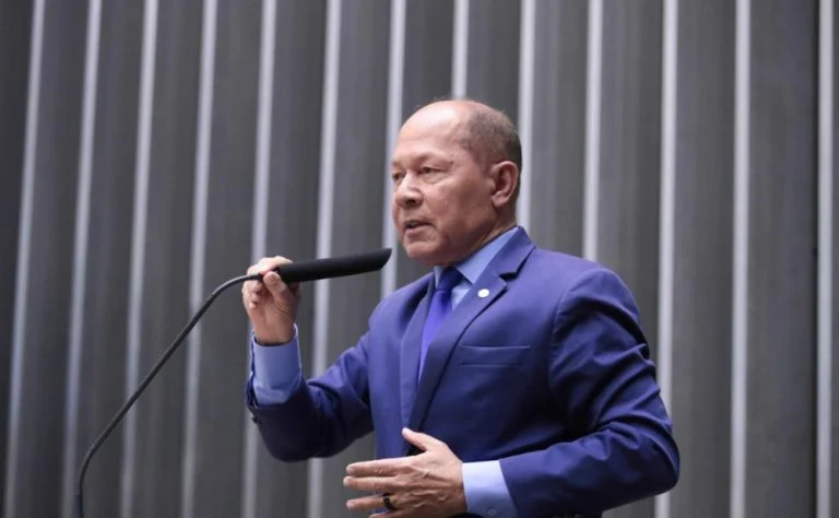 CPI do INSS vai investigar mega esquema de R$ 6,3 bilhões; Presidente do órgão é afastado