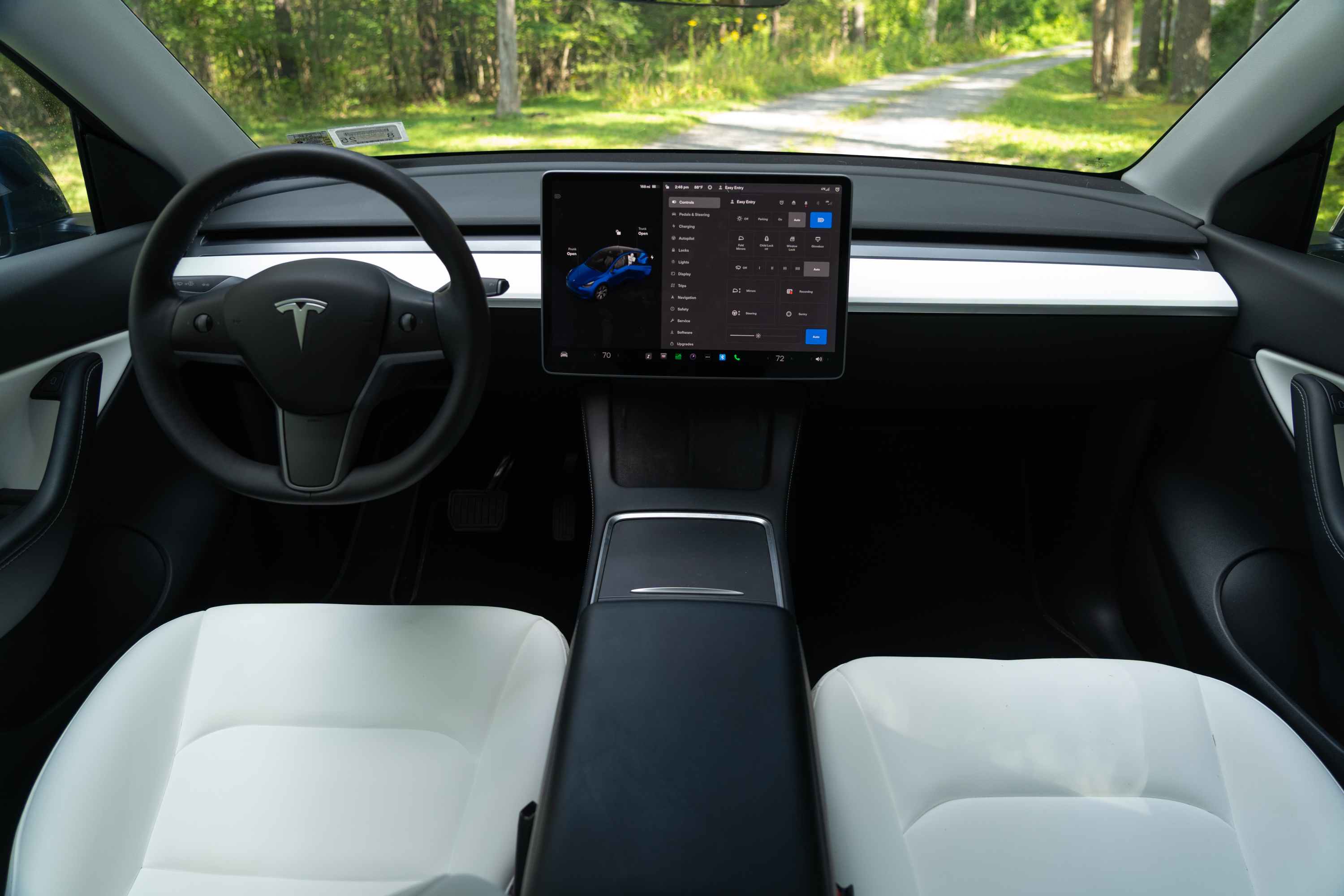 Dynamic Tesla Reflecting On 25 Months With A Tesla Model Y
