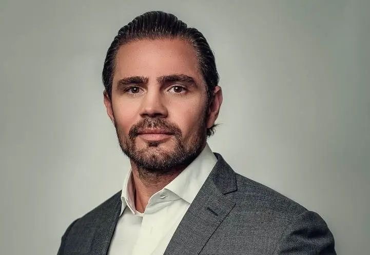 Justiça Federal Revoga Prisão de Daniel Vorcaro e Executivos do Banco Master em Investigação de Fraudes Bilionárias