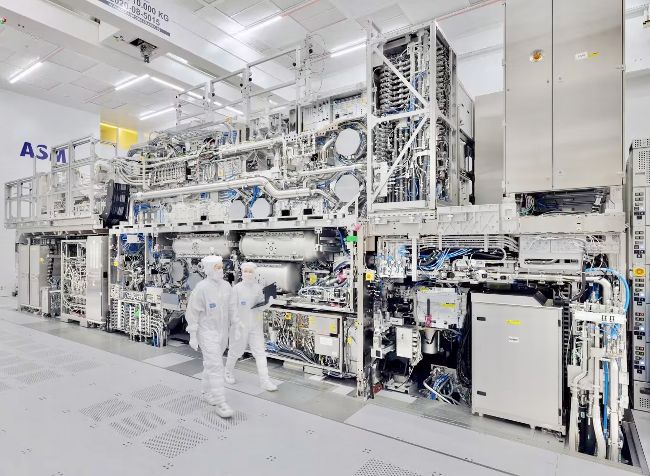 What ASML Built (And Why No One Else Can, Yet)