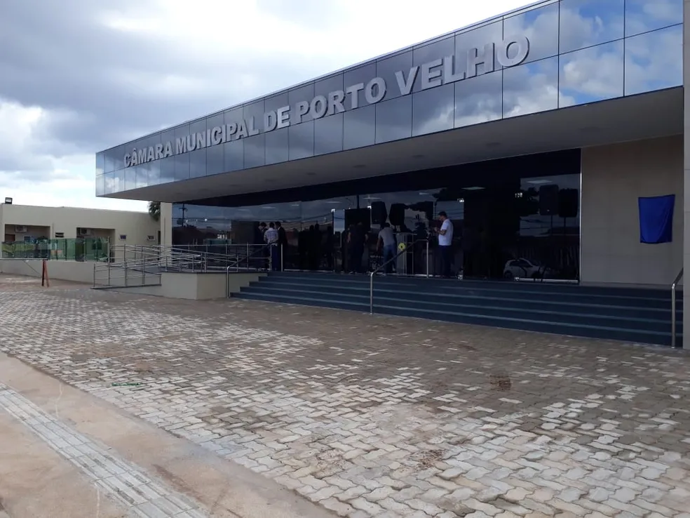 'Lei anti-Oruam': projeto que proíbe contratação de artistas que fazem apologia ao crime pode ser aprovado em Porto Velho