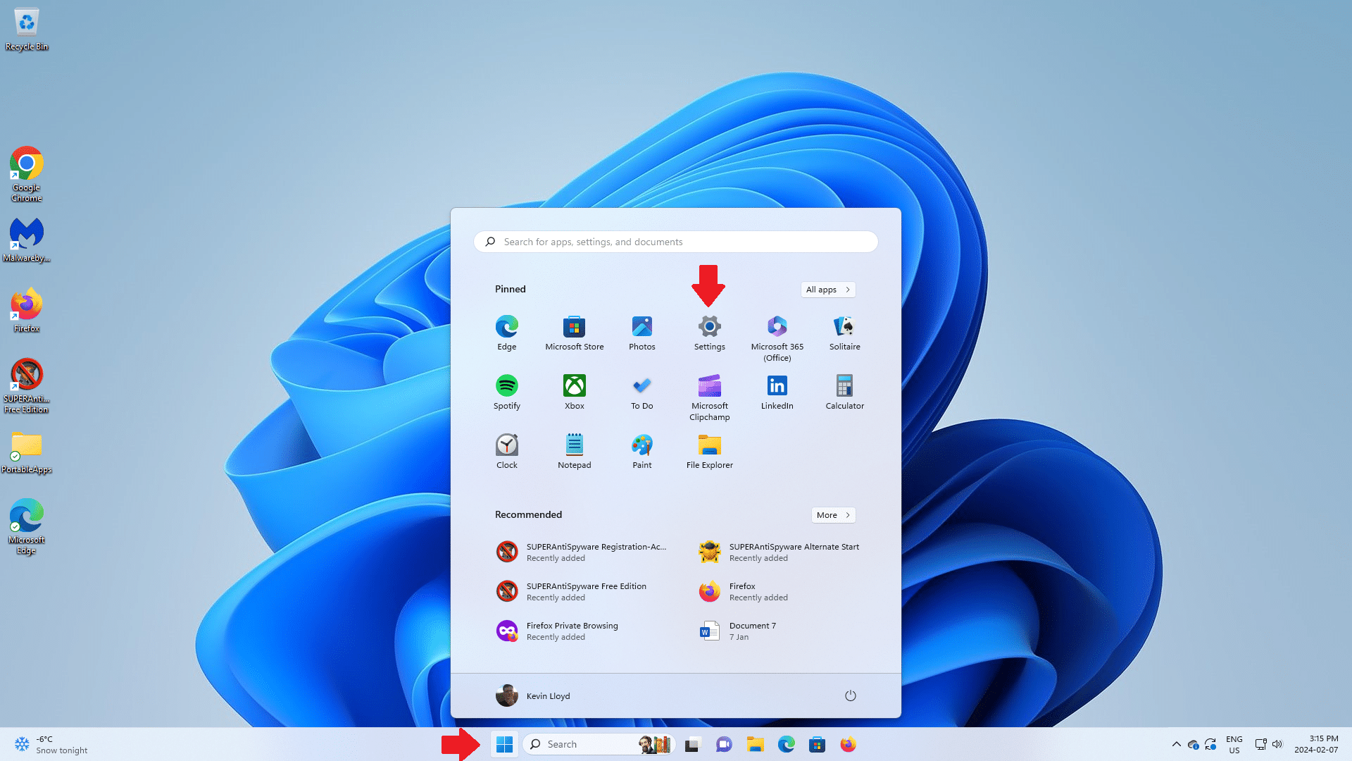 Quick Tip: How To Display Desktop Icons in Windows 11