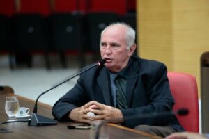 Mendes e Moraes votam pela distribuição das sobras eleitorais a partir das eleições de 2022; mandato de Lebrão na berlinda