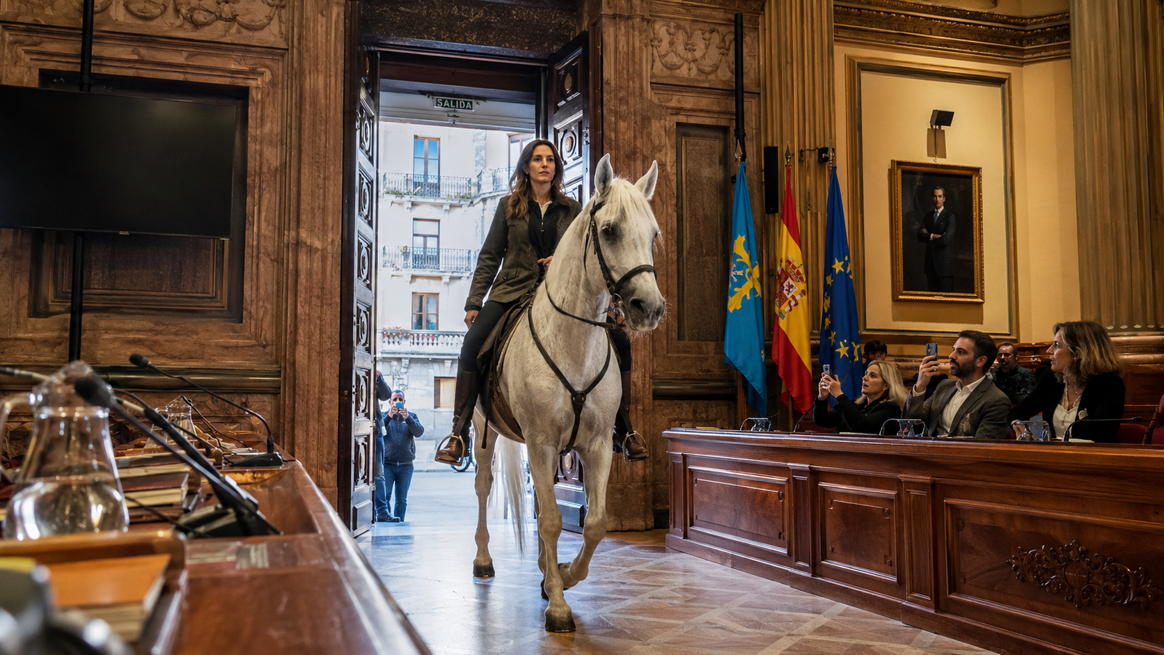 Una mujer a caballo